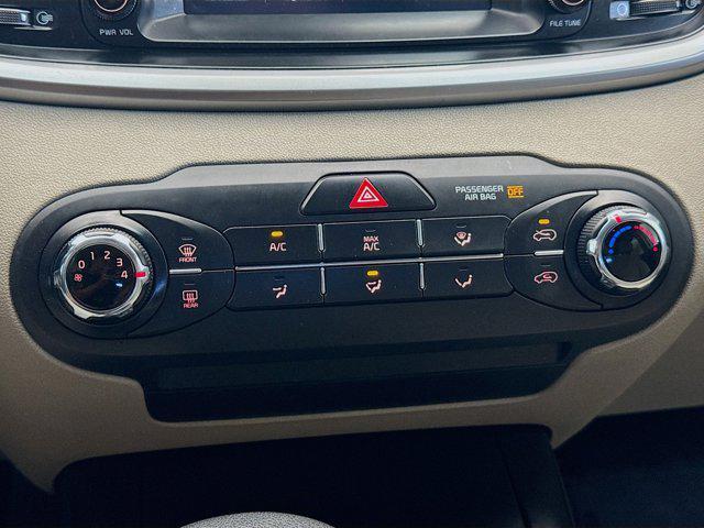 Photo of 2020 Snow White Pearl Kia Sorento