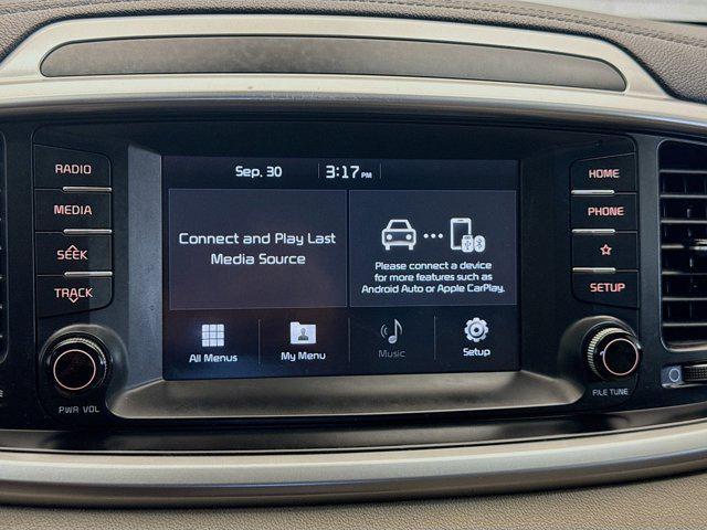 Photo of 2020 Snow White Pearl Kia Sorento