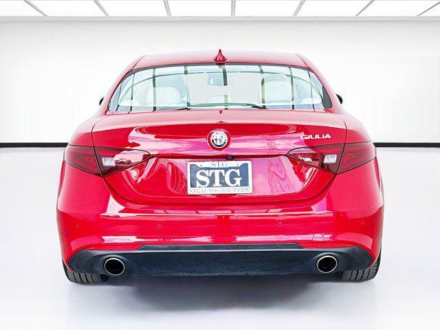 Photo of 2018 Alfa Rosso Alfa Romeo Giulia