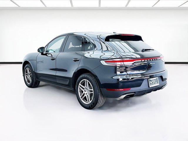 Photo of 2021 Black Porsche Macan