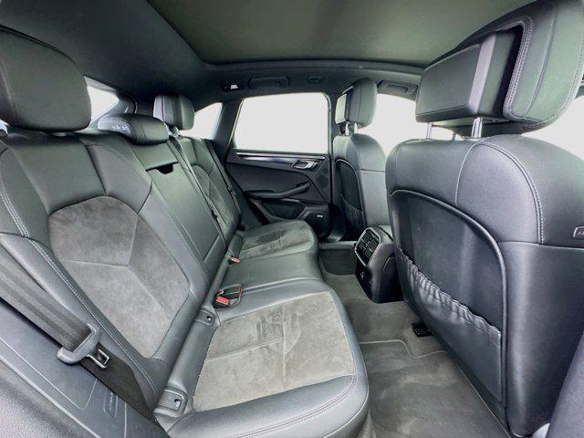 Photo of 2021 Black Porsche Macan