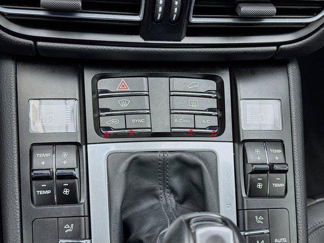 Photo of 2021 Black Porsche Macan