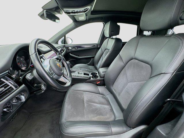 Photo of 2021 Black Porsche Macan