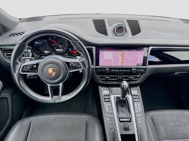 Photo of 2021 Black Porsche Macan