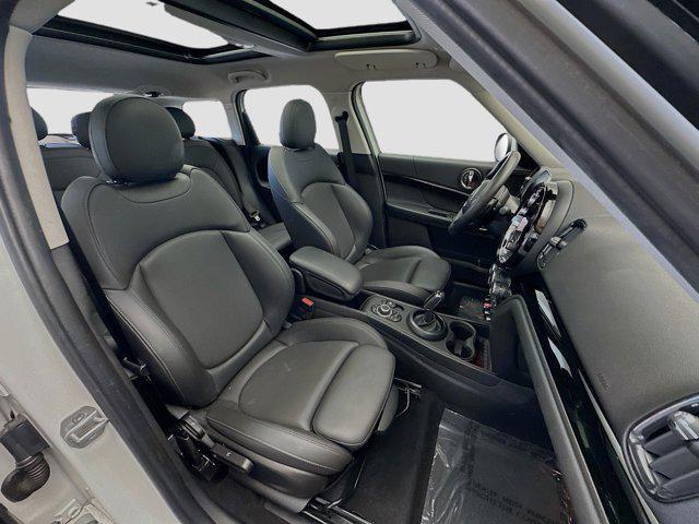 Photo of 2024 Nanuq White Metallic MINI Countryman