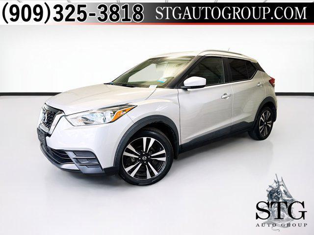 Photo of 2020 Brilliant Silver Metallic Nissan Kicks