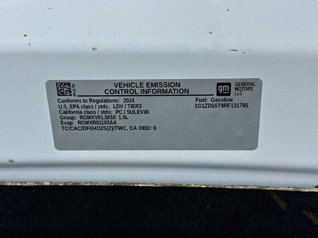 Photo of 2024 Summit White Chevrolet Malibu
