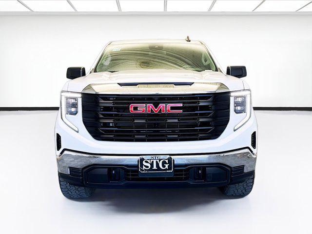 Photo of 2024 Summit White GMC Sierra 1500