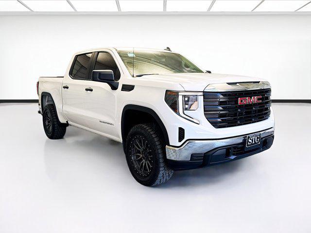 Photo of 2024 Summit White GMC Sierra 1500