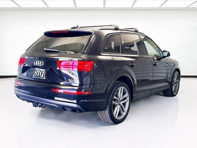 Photo of 2018 Orca Black Metallic Audi Q7