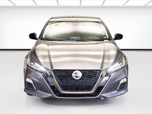 Photo of 2022 Gun Metallic Nissan Altima