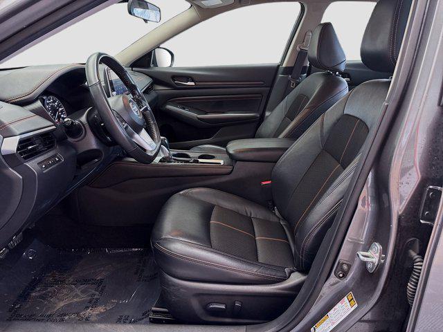 Photo of 2022 Gun Metallic Nissan Altima