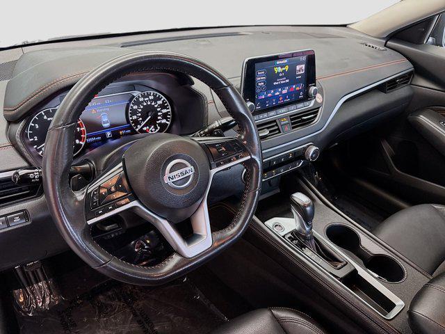 Photo of 2022 Gun Metallic Nissan Altima