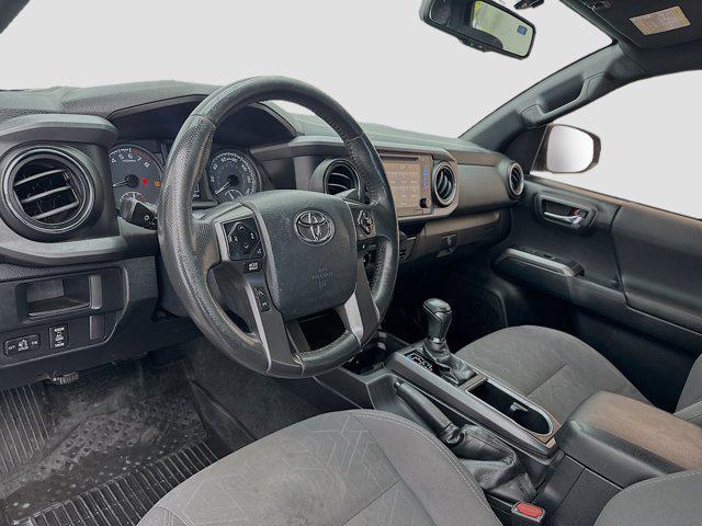 Photo of 2016 Magnetic Gray Metallic Toyota Tacoma