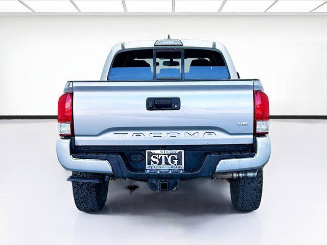 Photo of 2016 Magnetic Gray Metallic Toyota Tacoma
