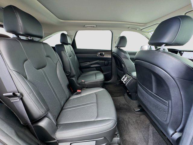 Photo of 2023 Aruba Green Kia Sorento
