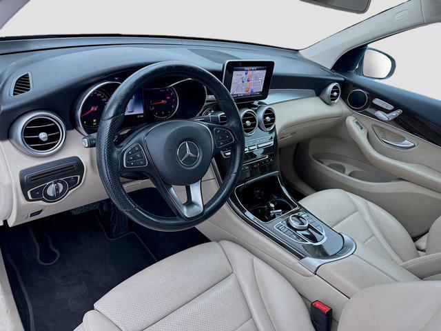 Photo of 2019 White Mercedes-Benz GLC 300