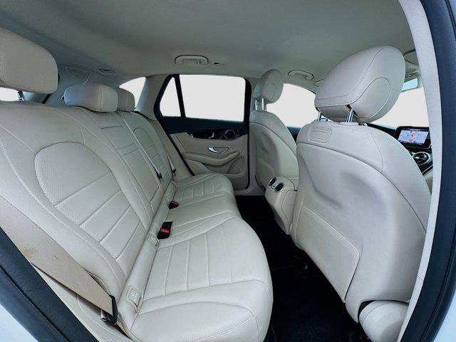 Photo of 2019 White Mercedes-Benz GLC 300