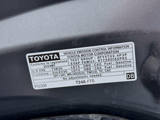Photo of 2024 Gray Toyota Highlander