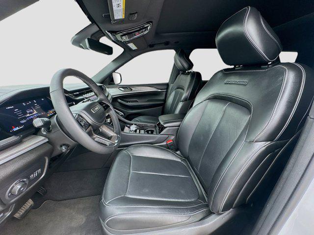 Photo of 2023 Bright White Clearcoat Jeep Grand Cherokee L