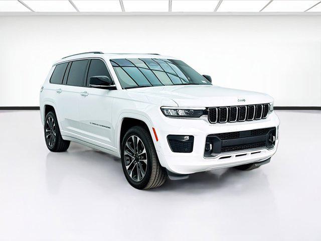 Photo of 2023 Bright White Clearcoat Jeep Grand Cherokee L