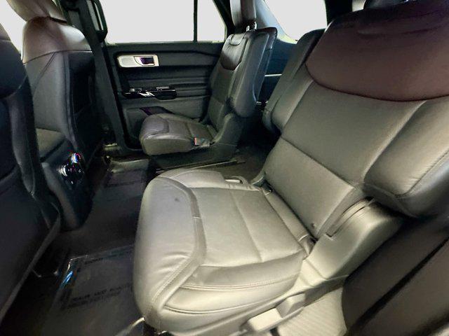 Photo of 2022 Agate Black Metallic Ford Explorer