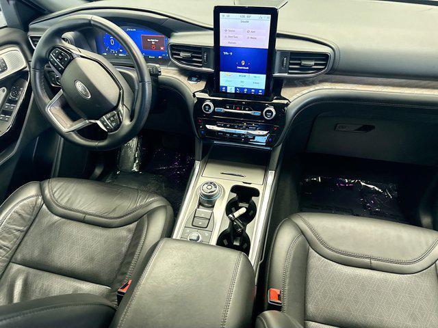 Photo of 2022 Agate Black Metallic Ford Explorer