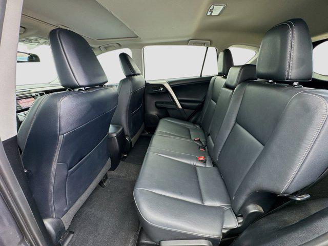 Photo of 2015 Magnetic Gray Metallic Toyota RAV4