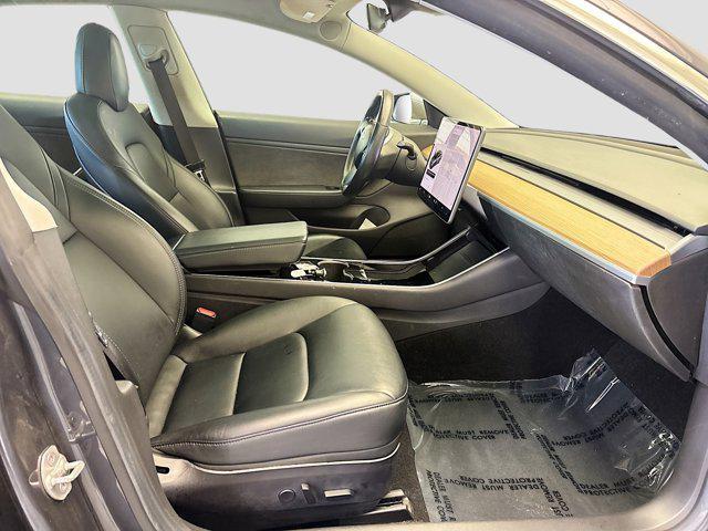 Photo of 2019 Gray Tesla Model 3