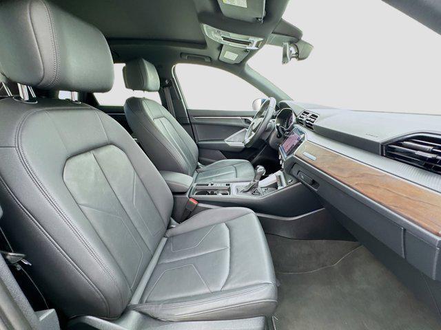 Photo of 2021 Navarra Blue Metallic Audi Q3