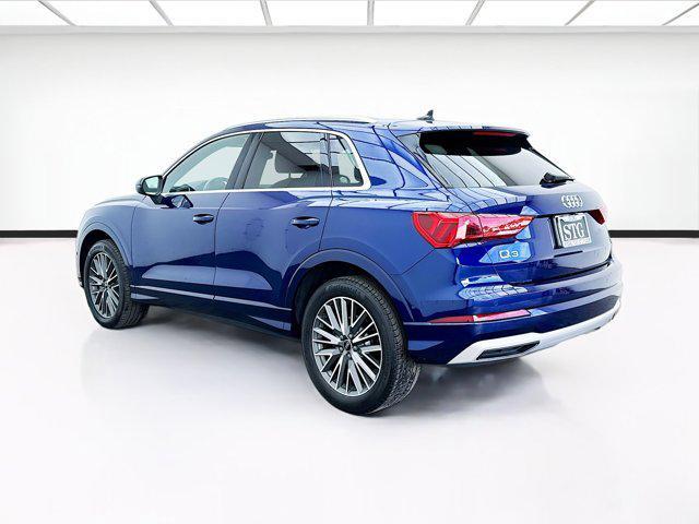 Photo of 2021 Navarra Blue Metallic Audi Q3