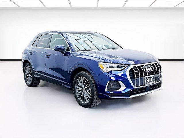 Photo of 2021 Navarra Blue Metallic Audi Q3