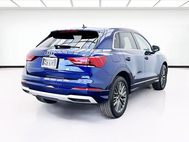Photo of 2021 Navarra Blue Metallic Audi Q3