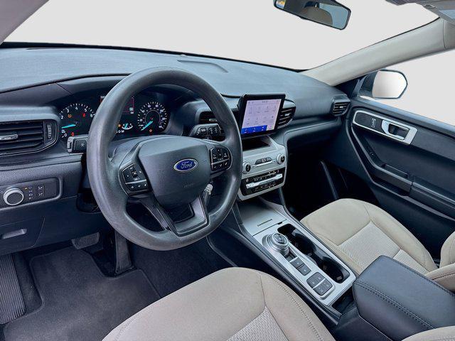 Photo of 2020 Oxford White Ford Explorer