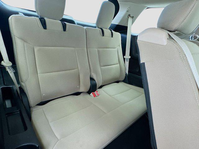 Photo of 2020 Oxford White Ford Explorer