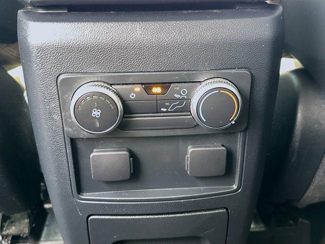 Photo of 2020 Oxford White Ford Explorer