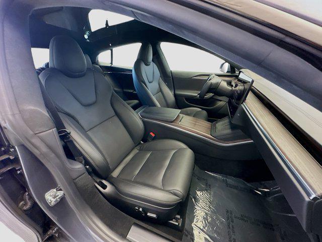 Photo of 2022 Gray Tesla Model S