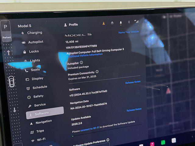 Photo of 2022 Gray Tesla Model S