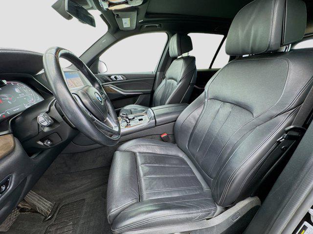 Photo of 2021 Black Sapphire Metallic BMW X5