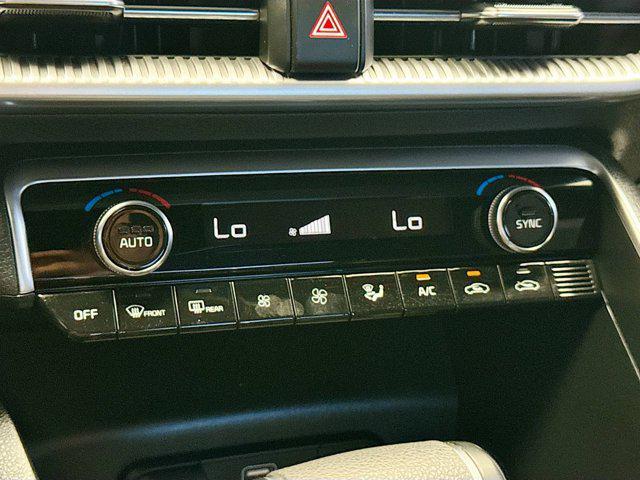 Photo of 2021 Ebony Black Kia K5