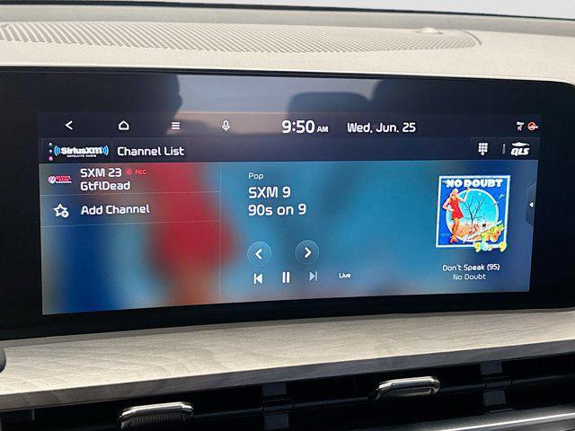 Photo of 2024 Wolf Gray Kia Telluride
