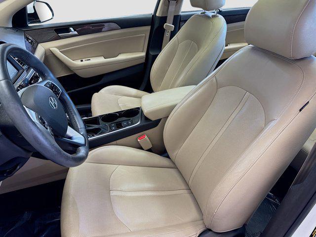 Photo of 2019 Hyper White Hyundai SONATA Hybrid