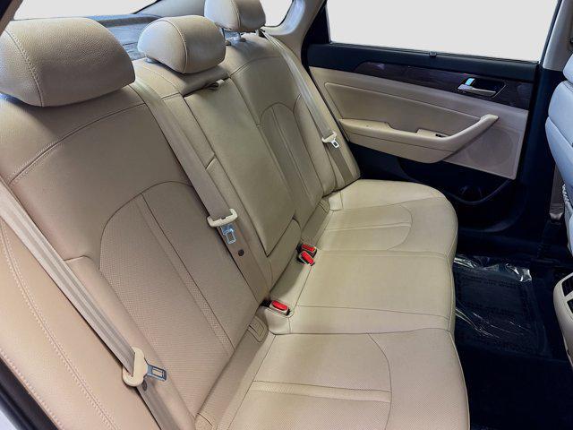 Photo of 2019 Hyper White Hyundai SONATA Hybrid