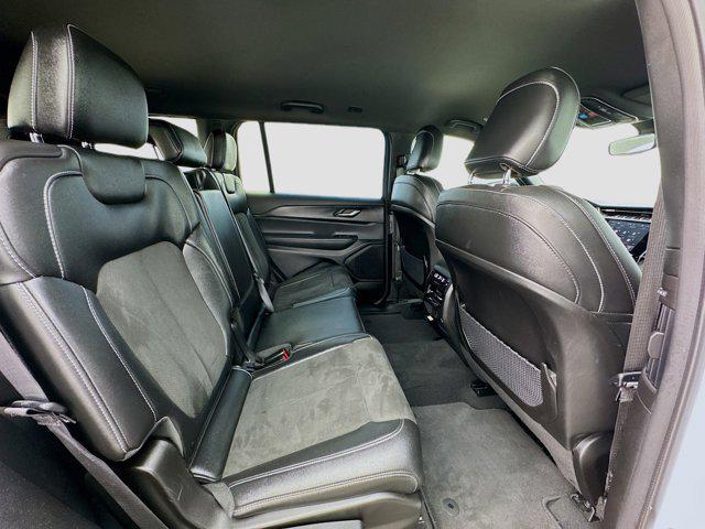 Photo of 2024 Bright White Clearcoat Jeep Grand Cherokee L