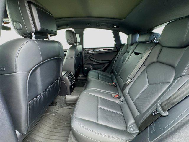 Photo of 2022  Porsche Macan