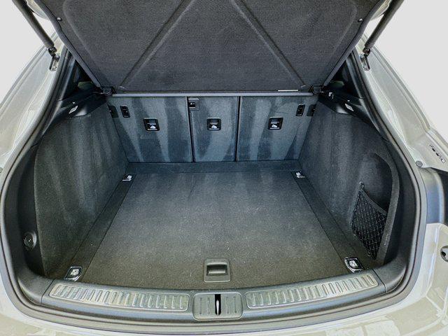 Photo of 2022  Porsche Macan