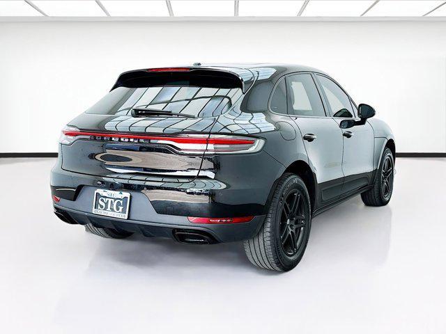 Photo of 2020 Black Porsche Macan