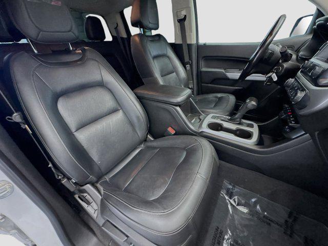 Photo of 2019 Summit White Chevrolet Colorado