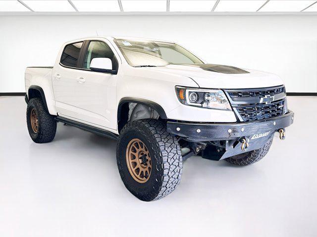 Photo of 2019 Summit White Chevrolet Colorado