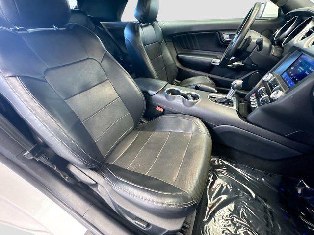 Photo of 2020 Oxford White Ford Mustang